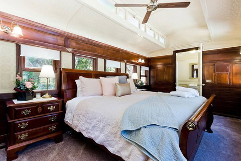 Oak Tree Cottage - Mundaring - Accommodation QLD 2