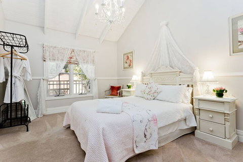 Oak Tree Cottage - Mundaring - Accommodation QLD 3