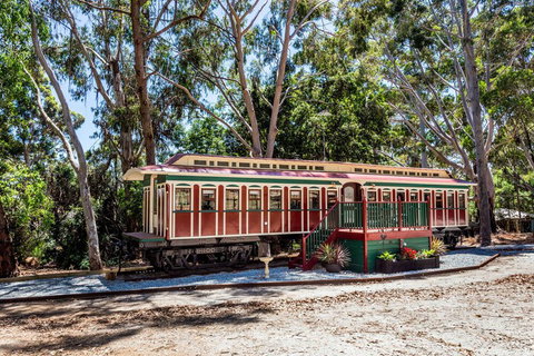 Oak Tree Cottage - Mundaring - Accommodation QLD 4