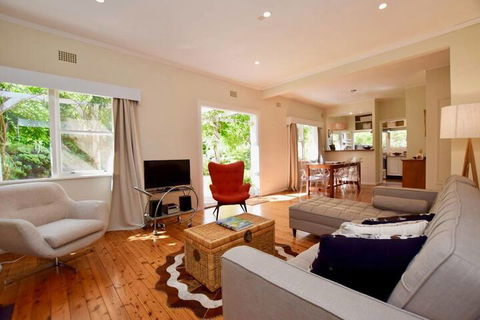 Calamandah House Of Blackheath - Accommodation QLD 2