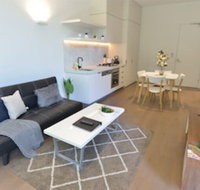 Spacious Cosy Bedroom Suite  Large Balcony - Accommodation QLD