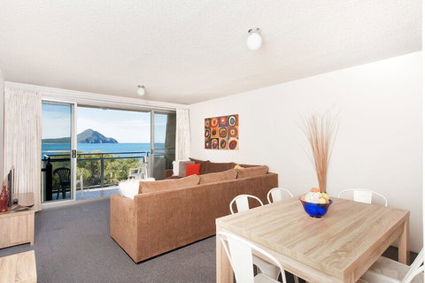 Ocean Shores Unit 10 / 27 Weatherly Close - Accommodation QLD 3