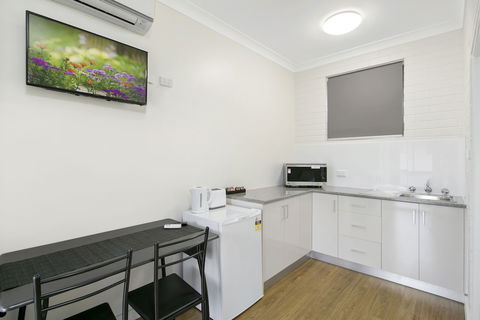 Australian Community Villages - Accommodation QLD 3