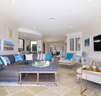 Riverside Escape - Accommodation QLD