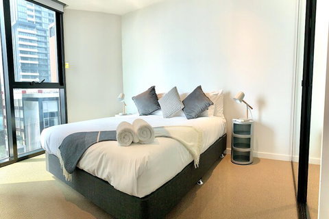 ReadySet Apartments At Lighthouse - Accommodation QLD 6