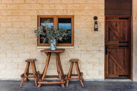 Saltbush Retreat - Accommodation QLD 5