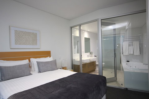 Wallaroo Marina Apartments - Accommodation QLD 4