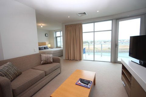 Wallaroo Marina Apartments - Accommodation QLD 2