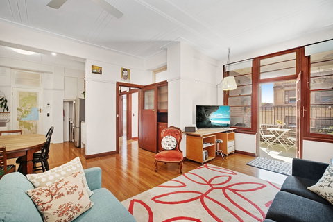 Newcastle Short Stay Apartments - Gatsby On Watt - Accommodation QLD 5