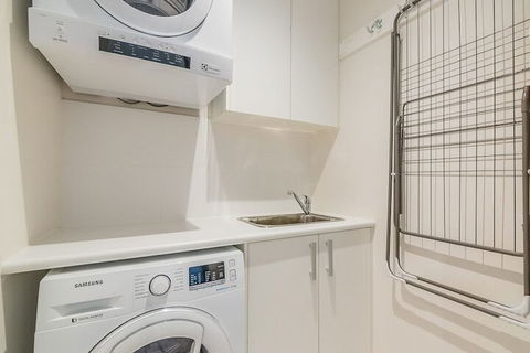 C-Scape By The Sea No.9 - Accommodation QLD 1