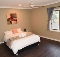 Warrawong holiday big home - Accommodation QLD
