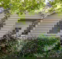 Heronswood Cottage - Accommodation QLD