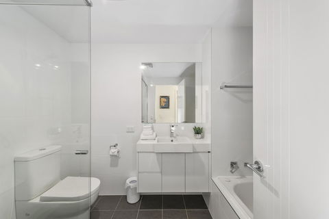 Iroise Beachside Apartment - Accommodation QLD 1