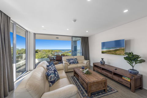 Iroise Beachside Apartment - Accommodation QLD 5