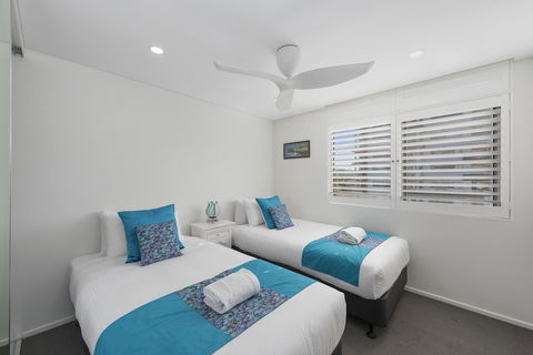 Iroise Beachside Apartment - Accommodation QLD 3