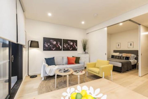 One Bedder With Pool Very Close To City - Accommodation QLD 0