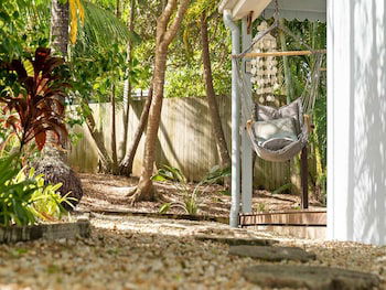 A PERFECT STAY - San Juan Surfers Cottage - Accommodation QLD 0