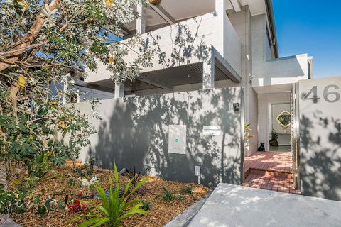 A PERFECT STAY - Catalina's - Accommodation QLD 0