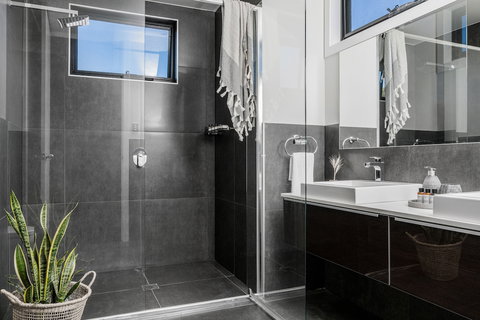 A PERFECT STAY - Catalina's - Accommodation QLD 5