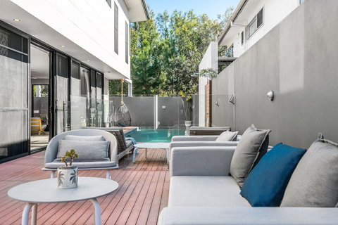 A PERFECT STAY - Catalina's - Accommodation QLD 1