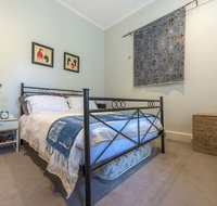 Exquisite 4 Bedroom House with Pool - Accommodation QLD