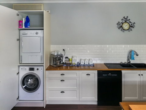 Airport B&B - Accommodation QLD 1