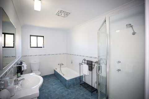 Dell Lee Cottage - Accommodation QLD 5