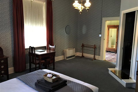 The Dragonfly North West - Accommodation QLD 6