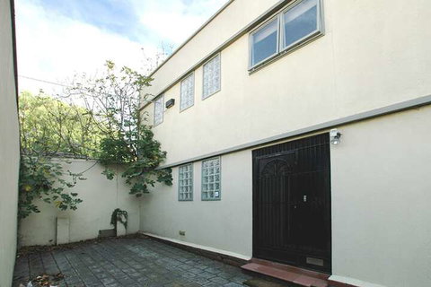 Charles Rooms Guesthouse - Accommodation QLD 5