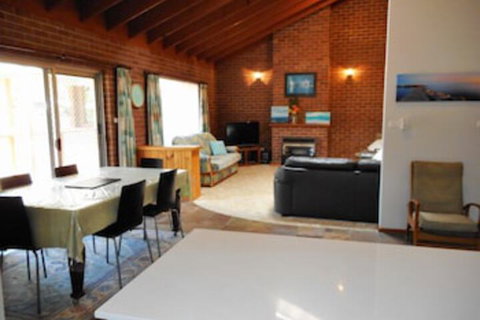 Norfolk At Hat Head - Accommodation QLD 0