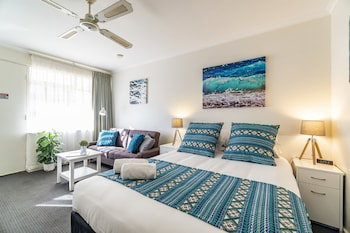 Aqua Waves Glenelg Central Studio Apt - Accommodation QLD 0