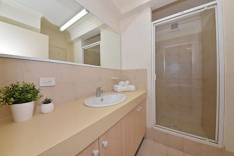 East Perth 2 X 1 Trendy Apartment - Accommodation QLD 4