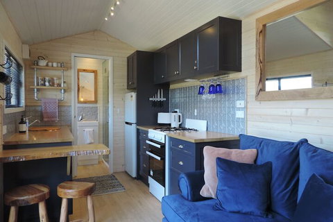 Little Wandana - Accommodation QLD 7