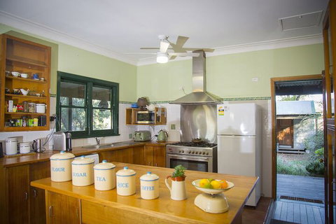 Red Tractor Retreat - Accommodation QLD 3