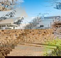 Grandview Accommodation - The Elm Tree Apartments - Accommodation QLD