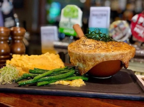 The Bowral Hotel - Accommodation QLD 5