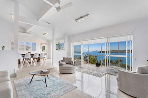 Randall Drive 64 - Accommodation QLD 0