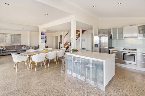 Margaret River Farmhouse - Accommodation QLD 2