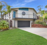 Lake House - Accommodation QLD