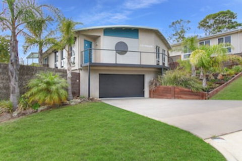 Lake House - Accommodation QLD 0