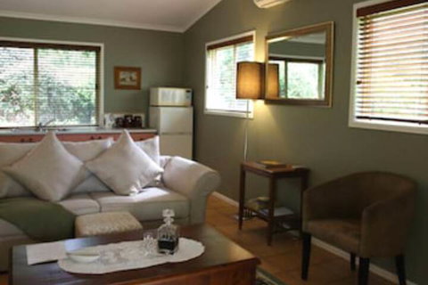 House Of Laurels - Accommodation QLD 4