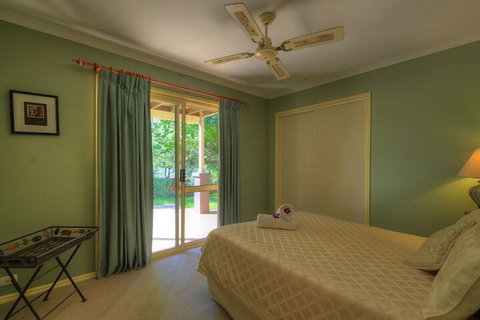 House Of Laurels - Accommodation QLD 5