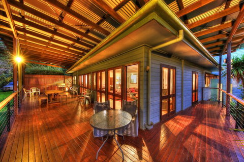 House Of Laurels - Accommodation QLD 2