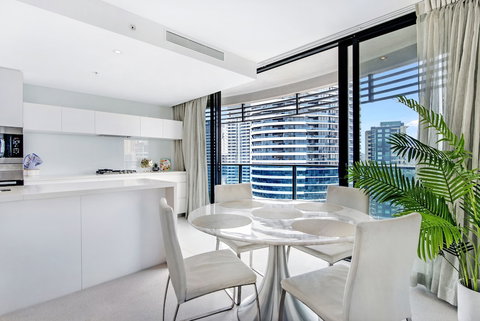 Oracle Resort, Broadbeach - Q Stay - Accommodation QLD 1