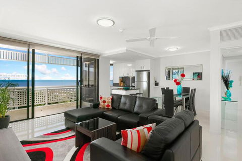 Cairns Luxury Waterfront Apartment - Accommodation QLD 6