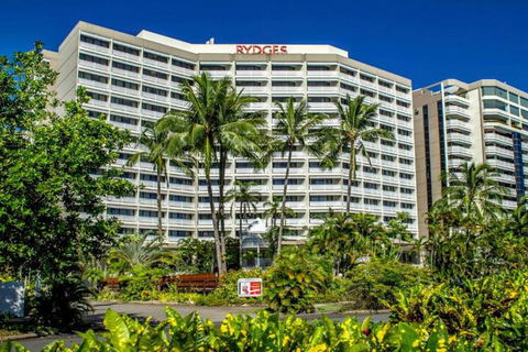 Cairns Luxury Waterfront Apartment - Accommodation QLD 2