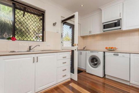 Attadale Excutive Villa - Accommodation QLD 3