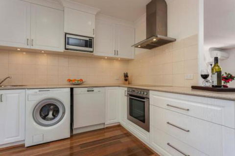 Attadale Excutive Villa - Accommodation QLD 2