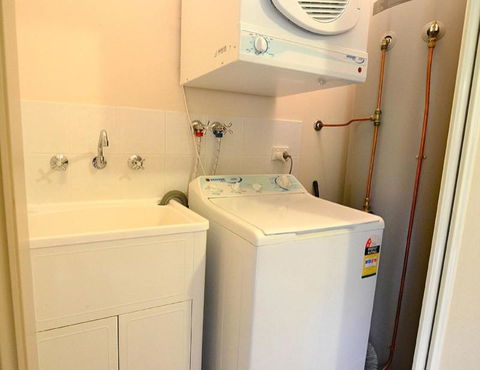 Camellia Lodge - Accommodation QLD 5