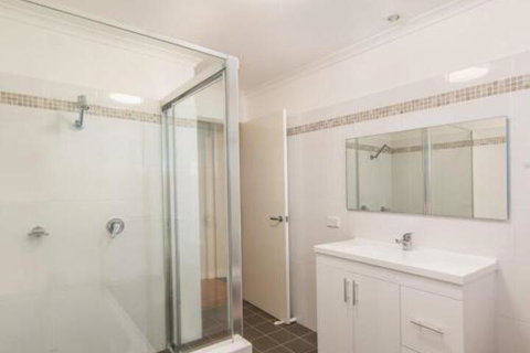 Kookaburras At Smiths - Accommodation QLD 2